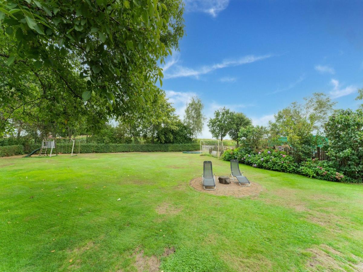 Cozy Farmhouse In Lovely Surroundings Villa Elsendorp Bagian luar foto