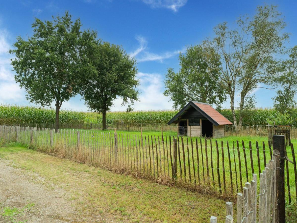 Cozy Farmhouse In Lovely Surroundings Villa Elsendorp Bagian luar foto